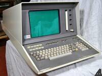 Tektronix 4051